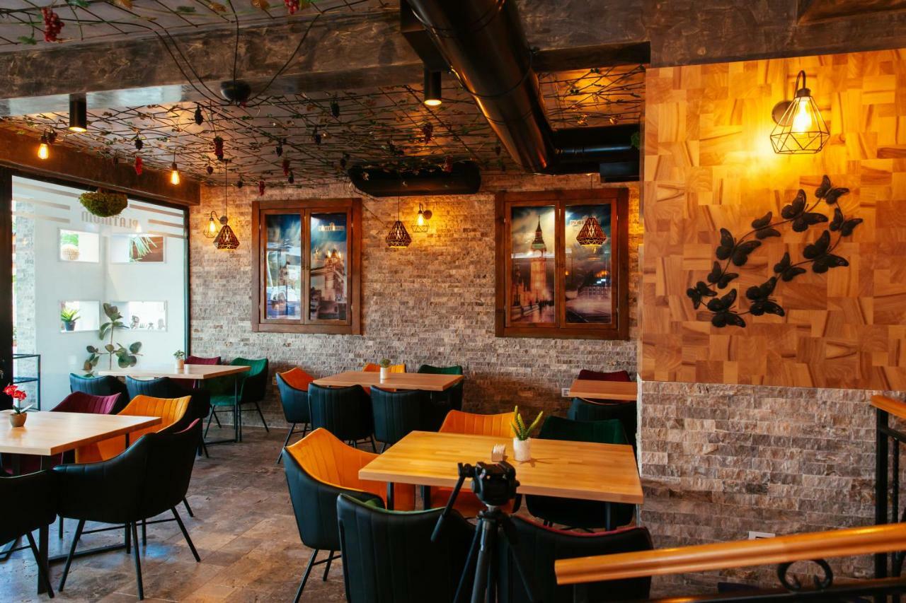 Hotel Platinum 乌尔齐尼 外观 照片