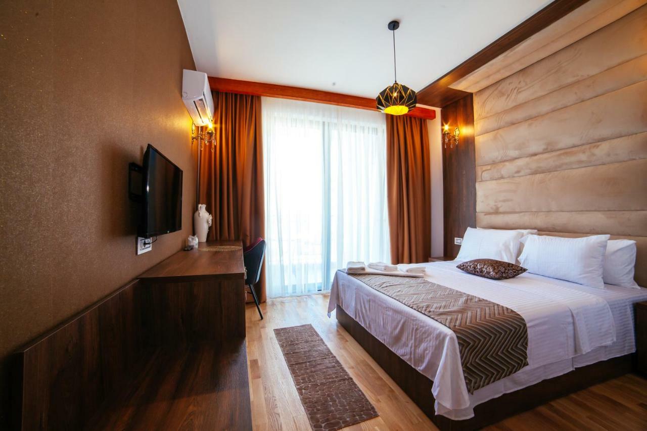 Hotel Platinum 乌尔齐尼 外观 照片