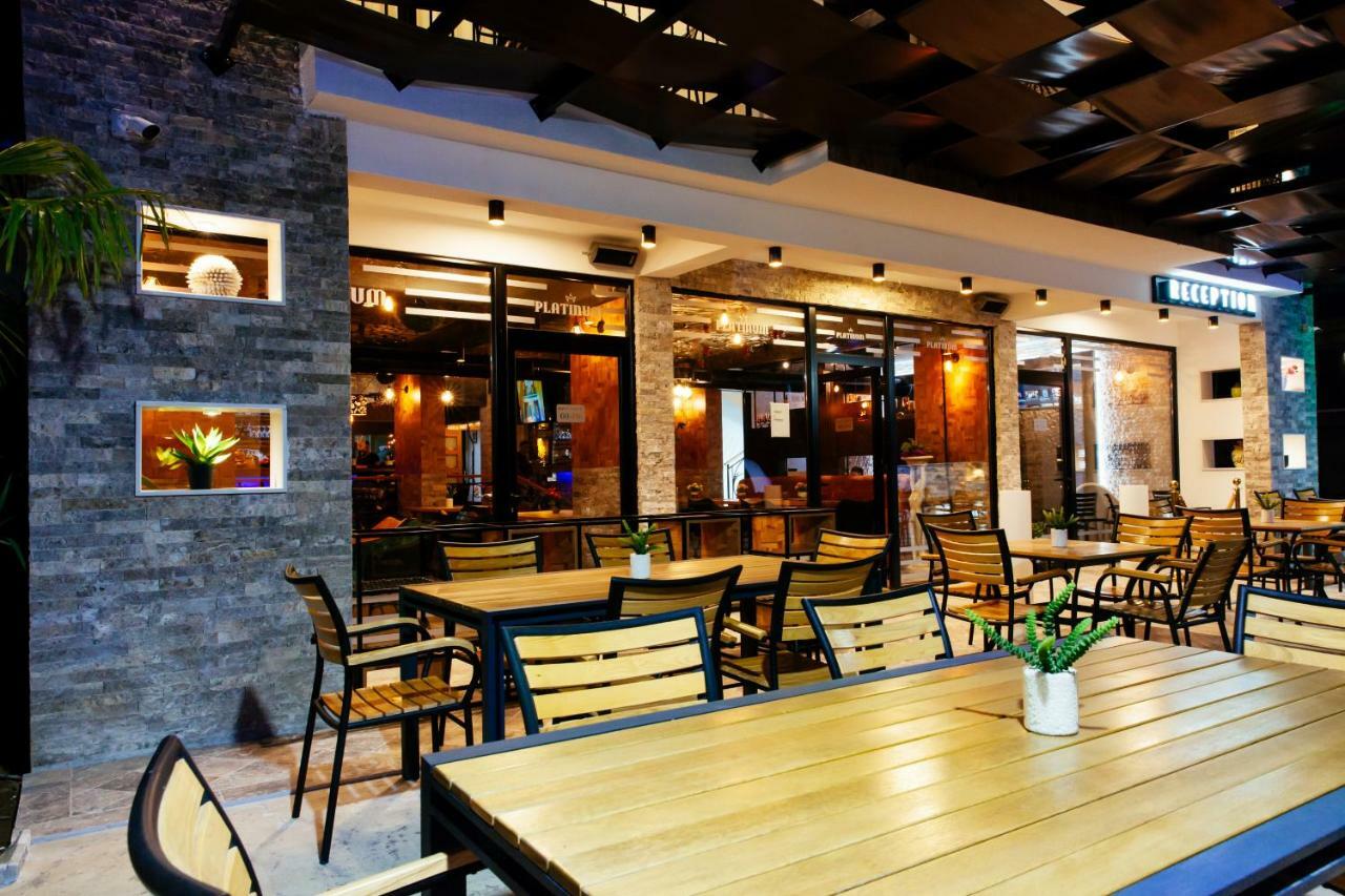 Hotel Platinum 乌尔齐尼 外观 照片