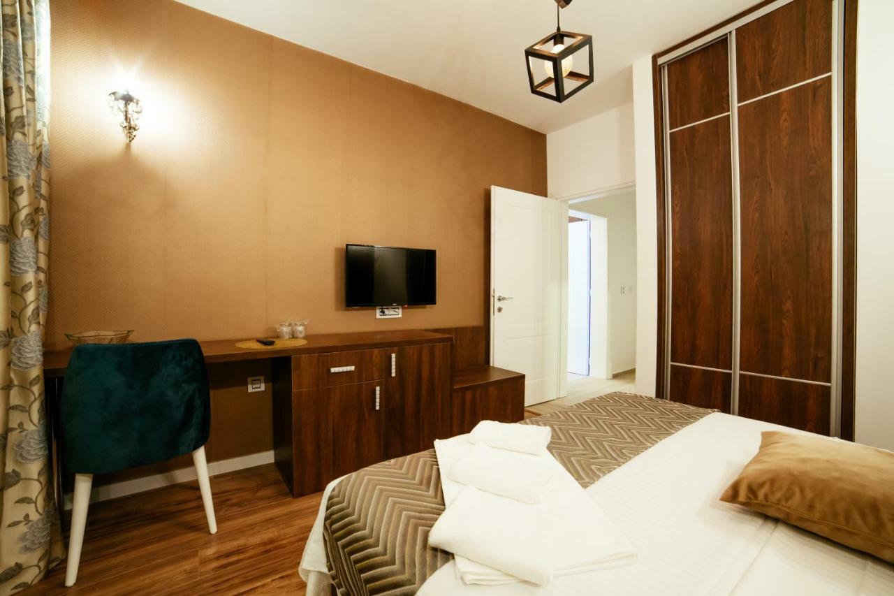 Hotel Platinum 乌尔齐尼 外观 照片